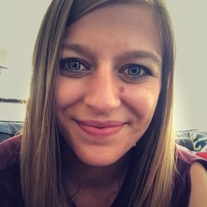 Meet your Posher, Casey